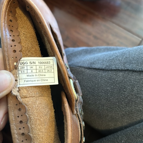 Uggs booties - Picture 4 of 4